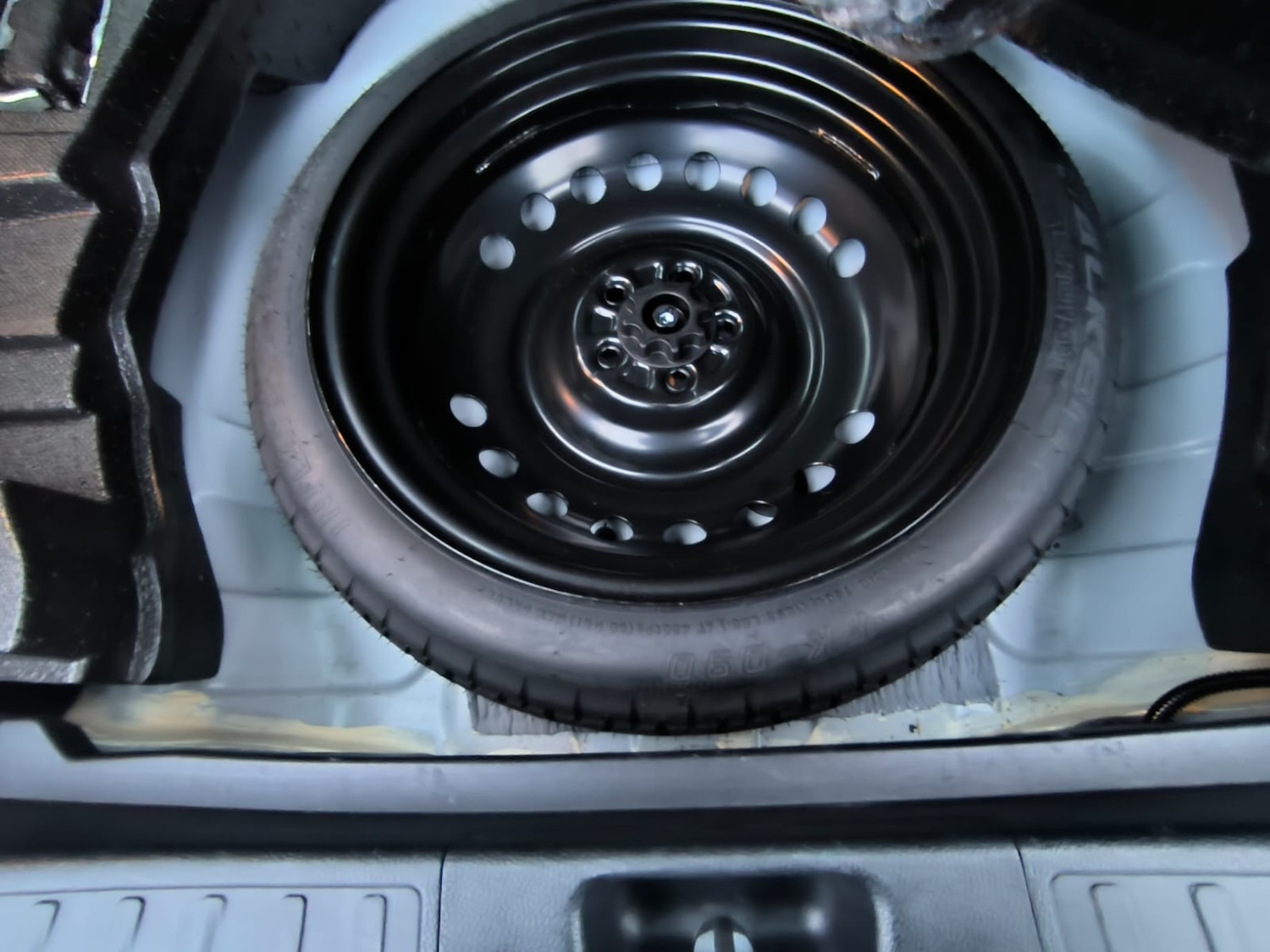 Used Toyota Prius 2019 for sale - 77125479: Photo 27