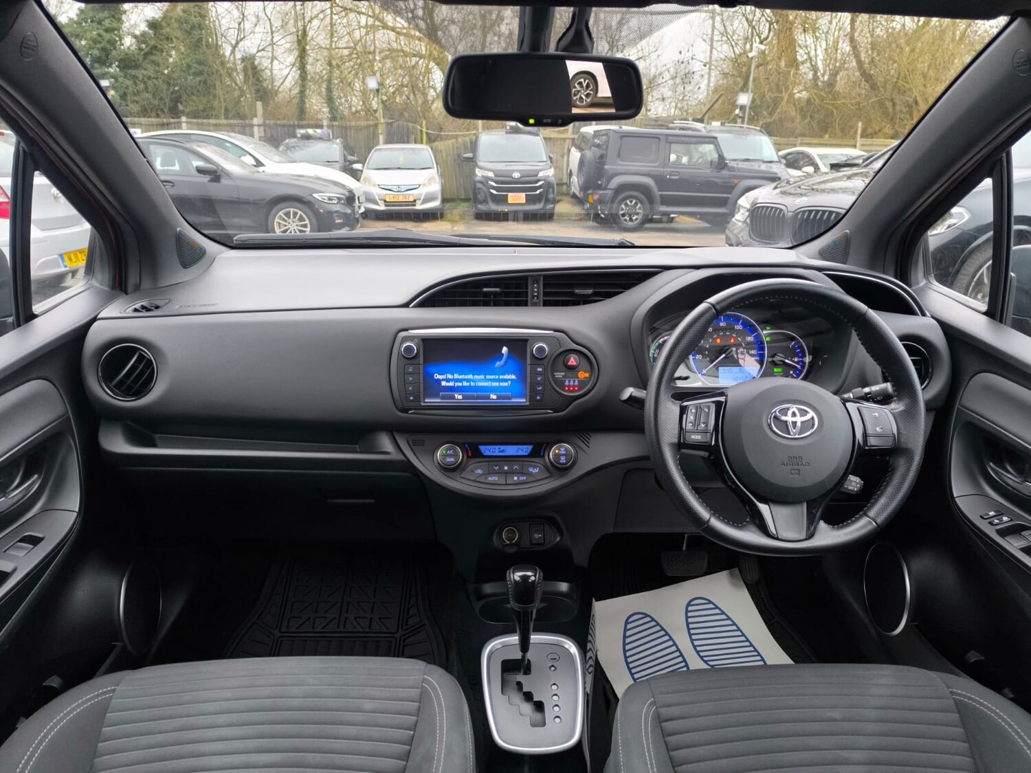 Used Toyota Yaris 2016 for sale - 77831694: Photo 12