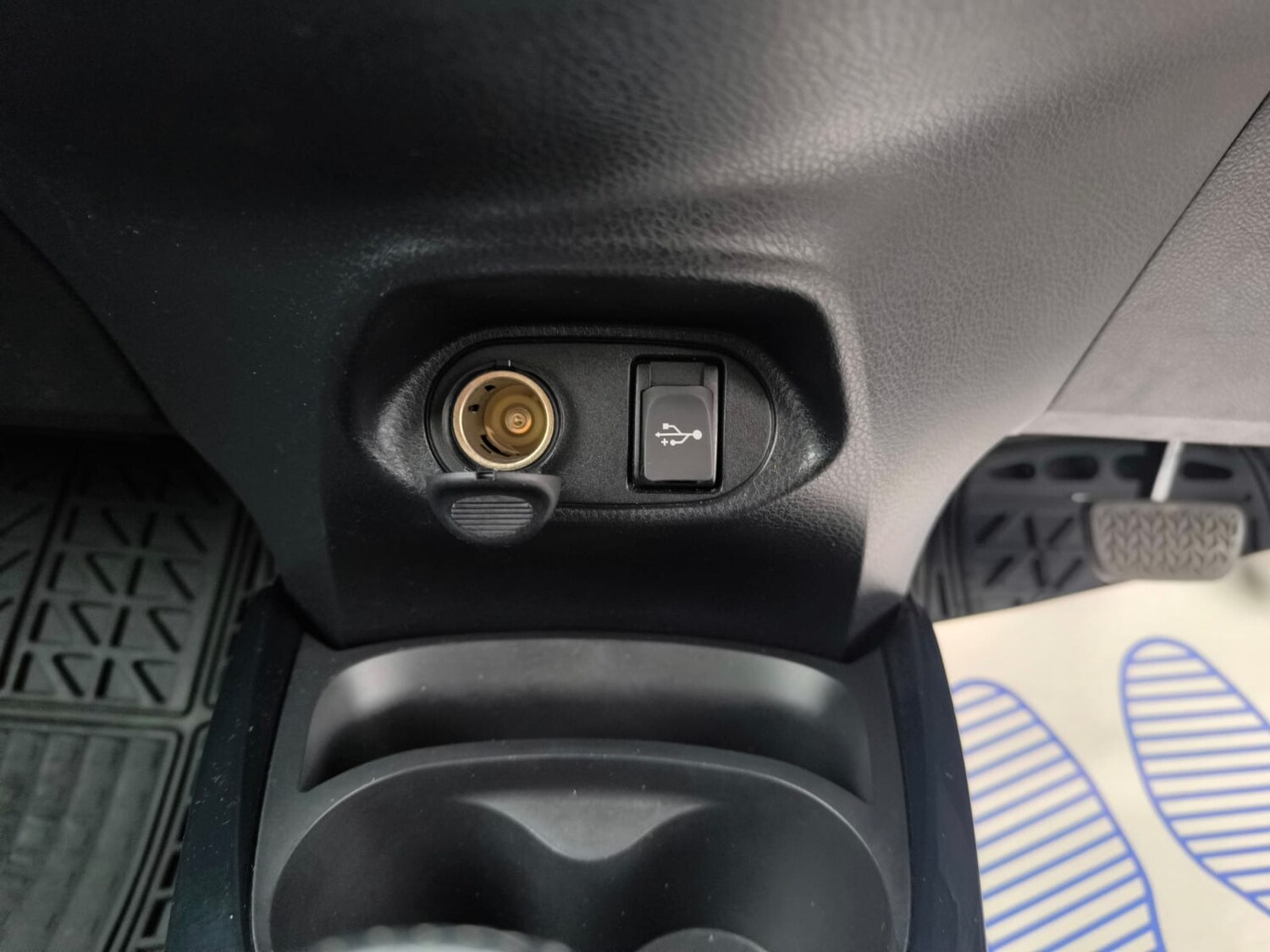 Used Toyota Yaris 2016 for sale - 77831694: Photo 26