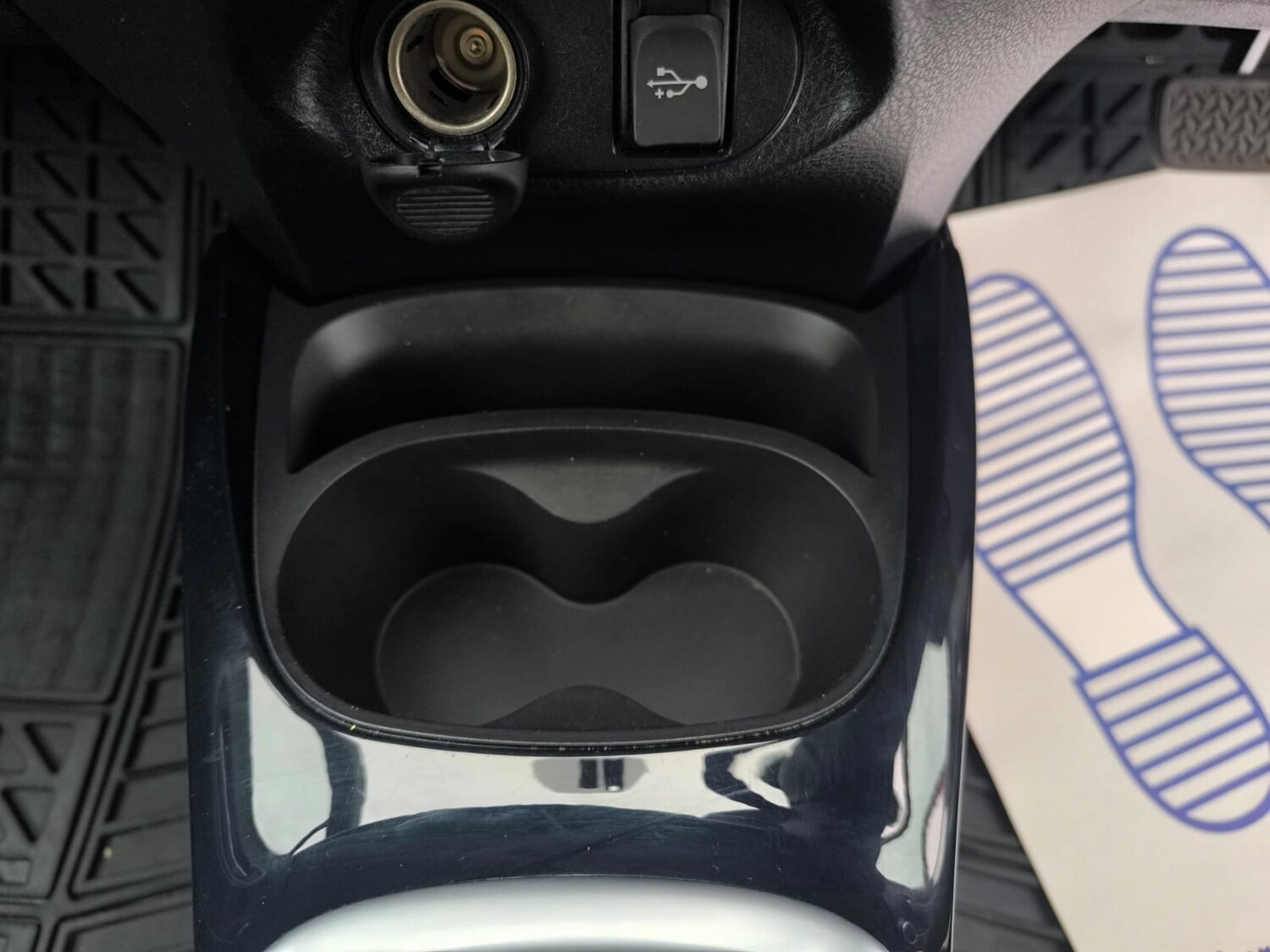 Used Toyota Yaris 2016 for sale - 77831694: Photo 27