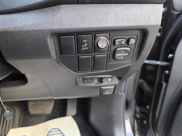 Used Toyota Prius 2015 for sale - 76288533: Photo 25