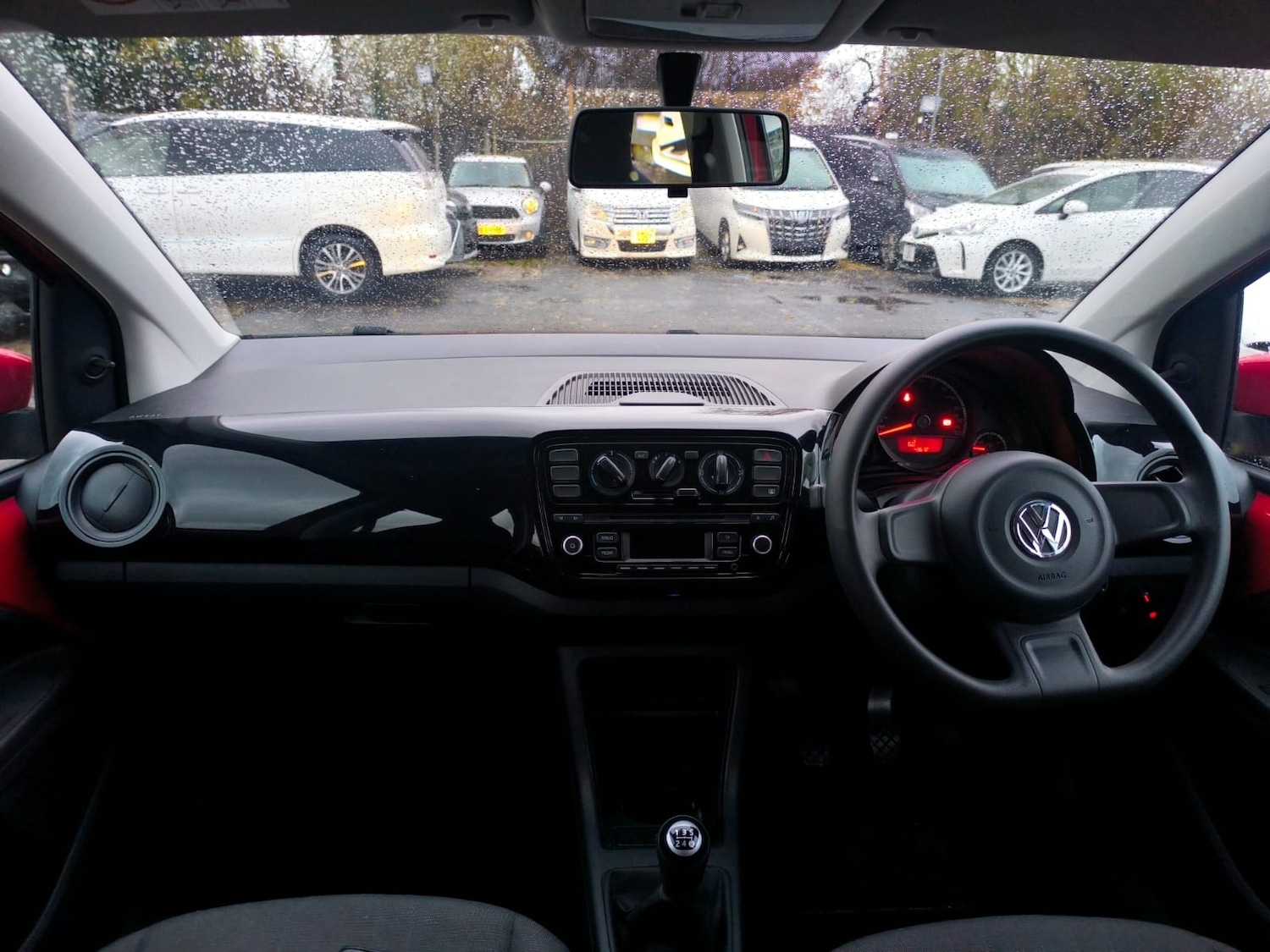 Used Volkswagen up! 2015 for sale - 76833762: Photo 15