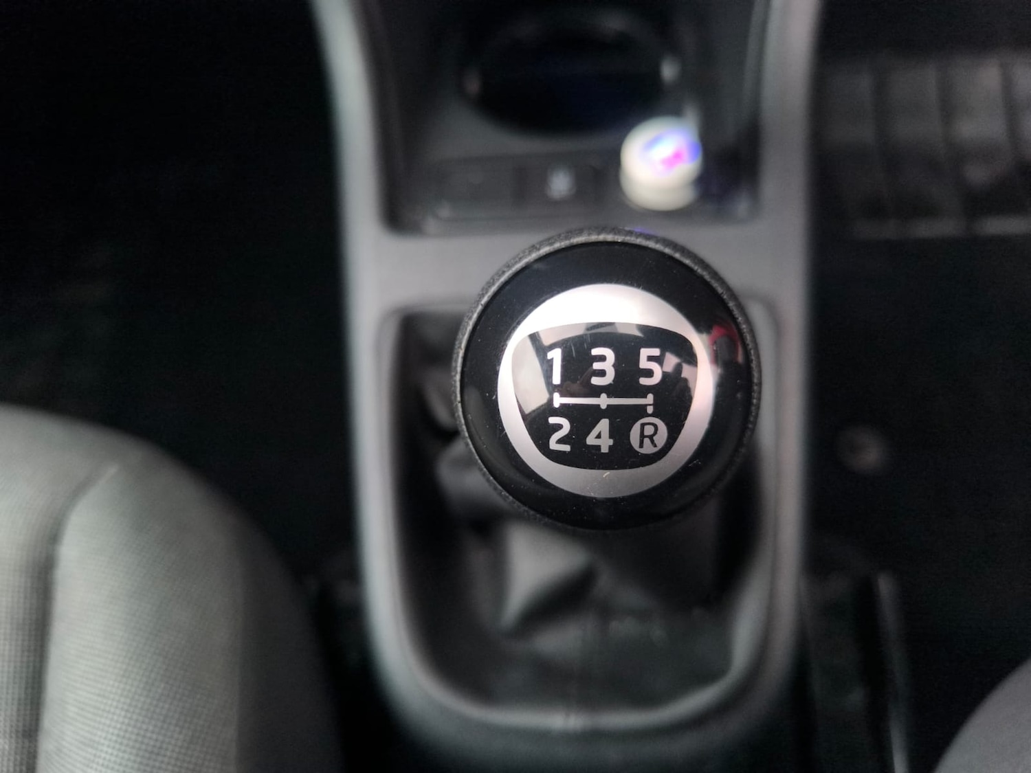 Used Volkswagen up! 2015 for sale - 76833762: Photo 17