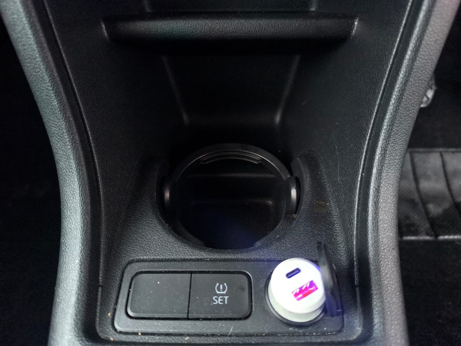 Used Volkswagen up! 2015 for sale - 76833762: Photo 20