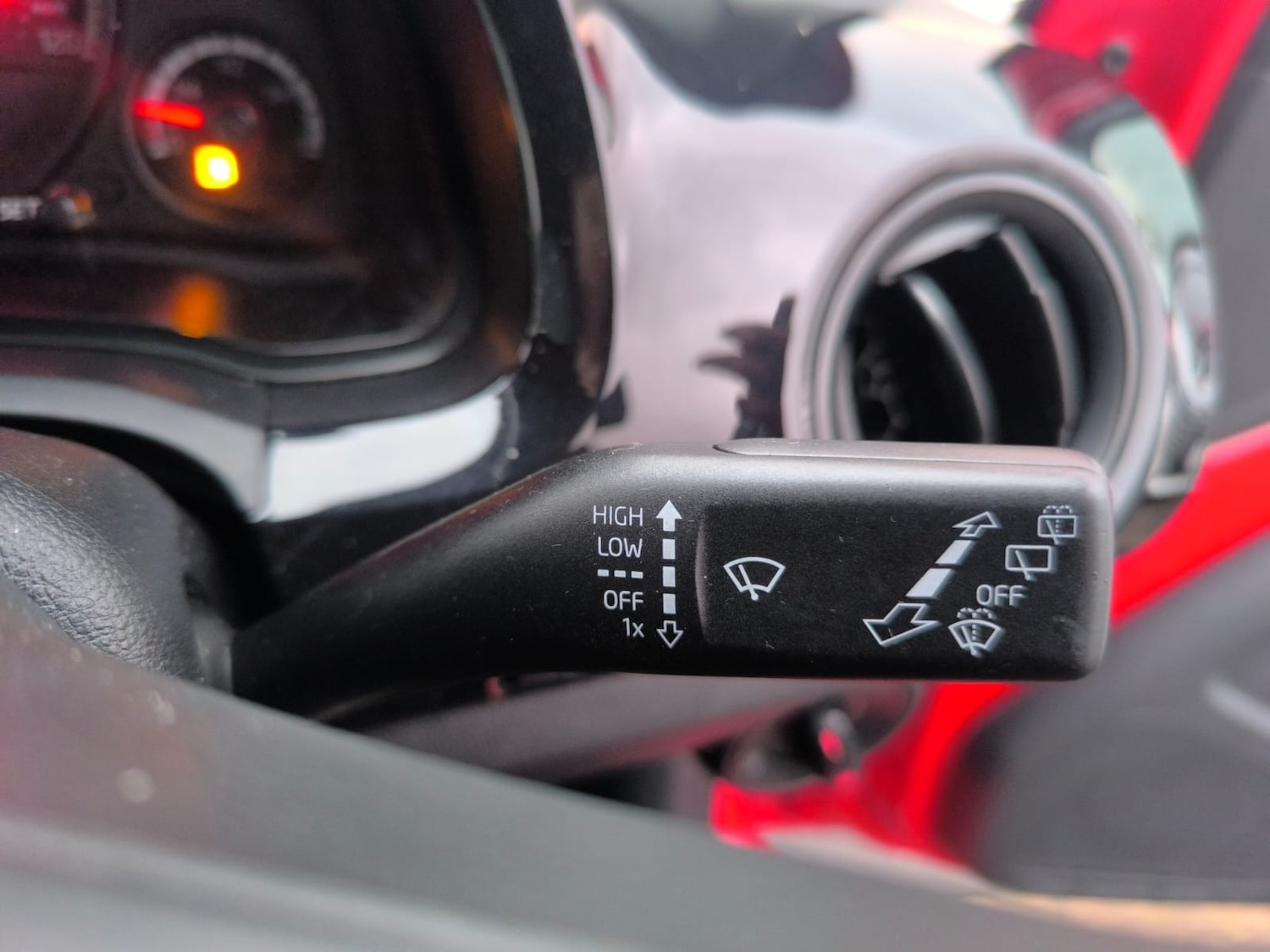 Used Volkswagen up! 2015 for sale - 76833762: Photo 22