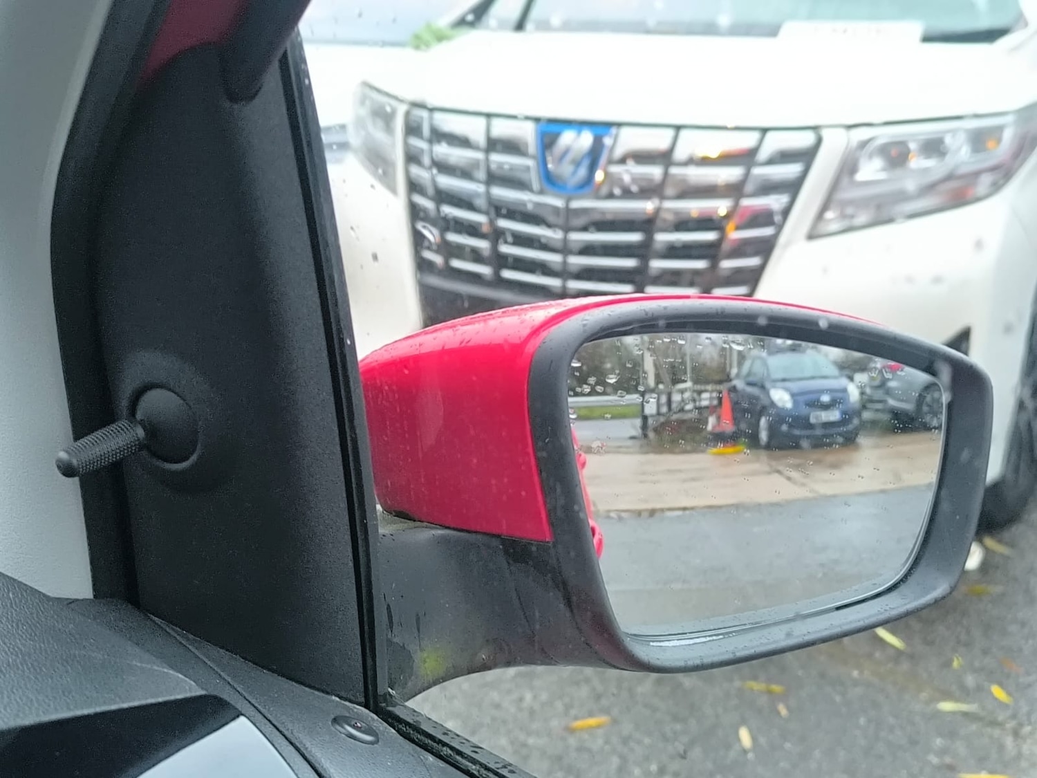 Used Volkswagen up! 2015 for sale - 76833762: Photo 27