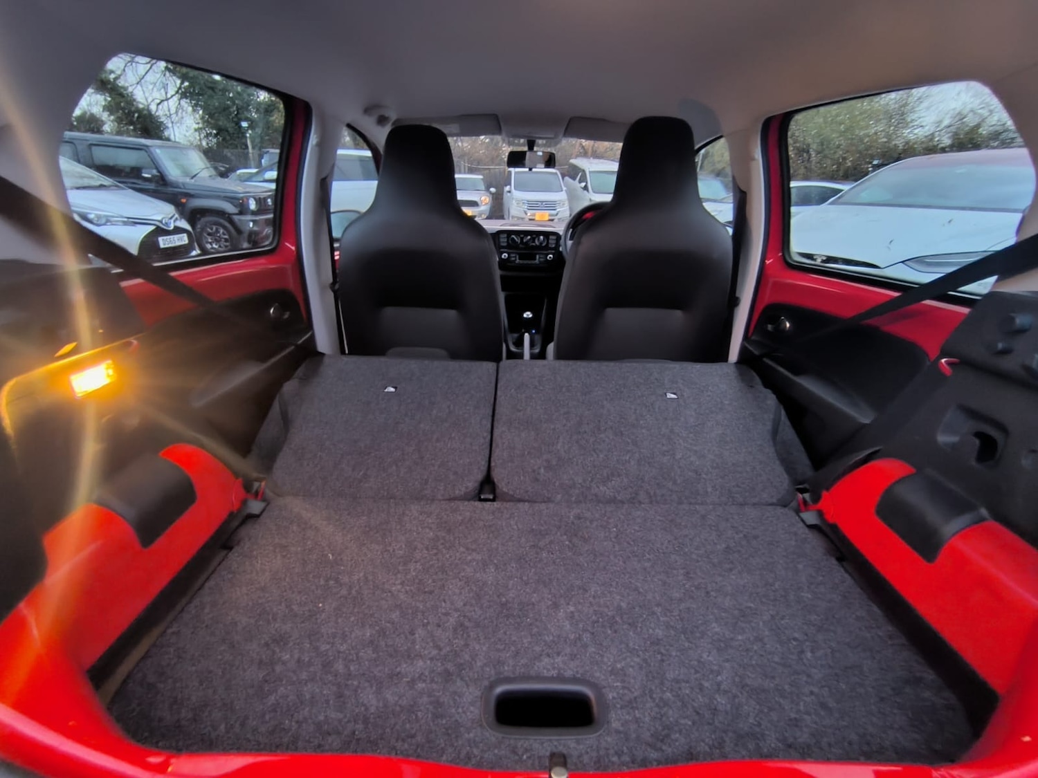 Used Volkswagen up! 2015 for sale - 76833762: Photo 30