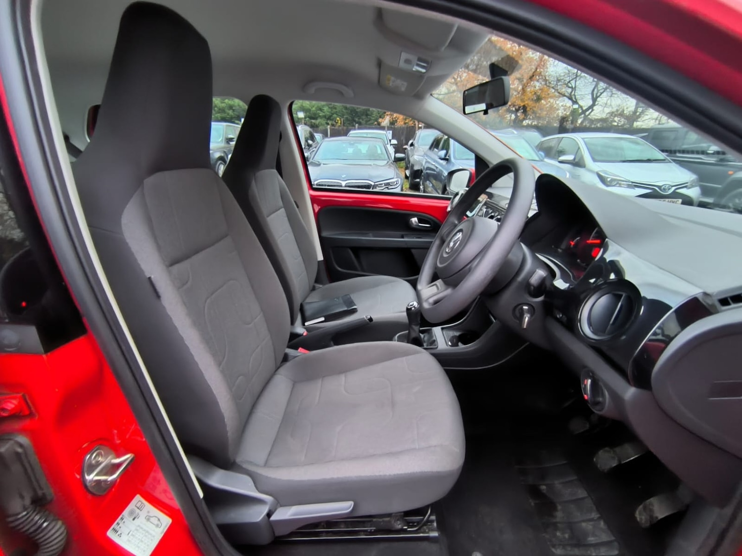 Used Volkswagen up! 2015 for sale - 76833762: Photo 9