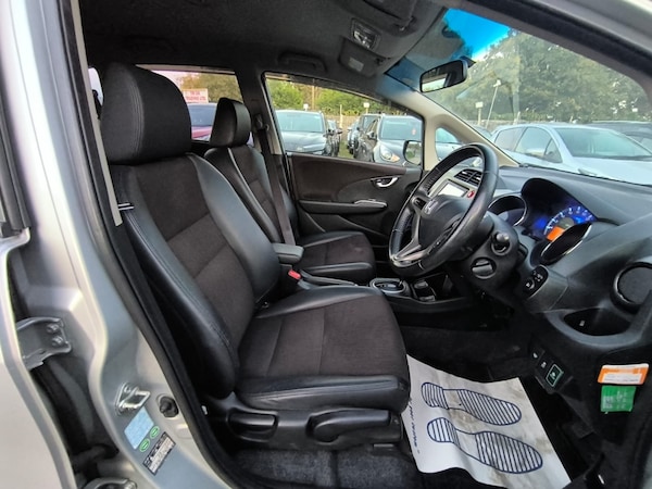 Used Honda Jazz 2013 for sale - 76116686: Photo 8