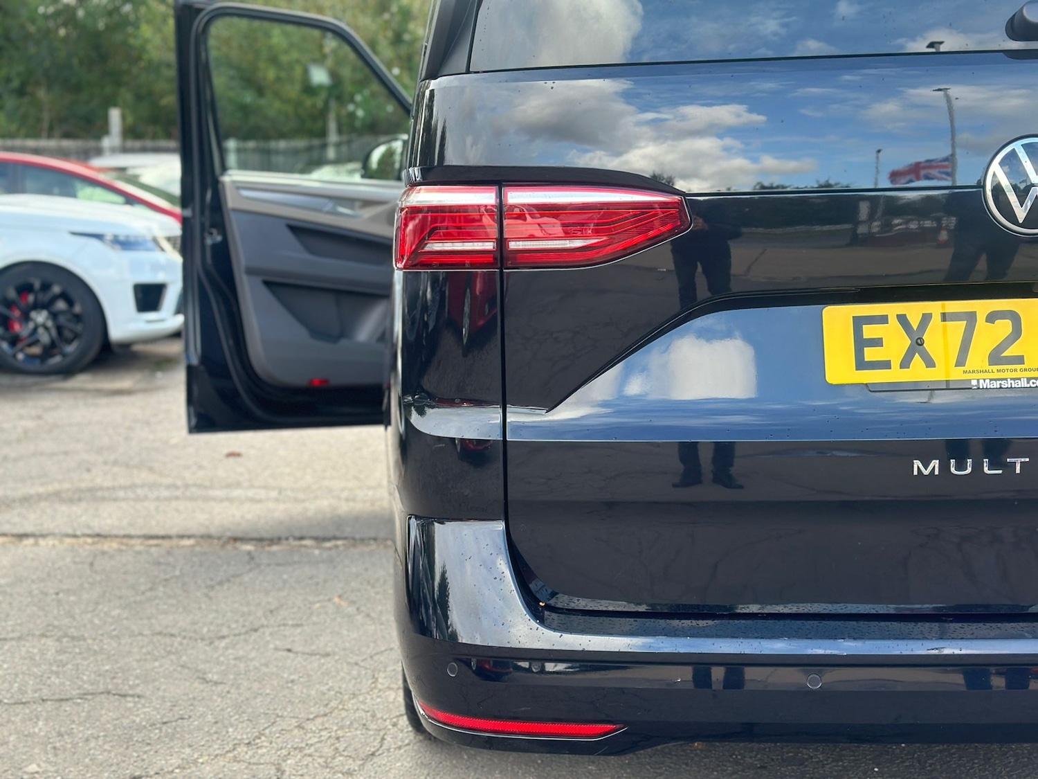 Used Volkswagen Multivan 2022 for sale - 76625660: Photo 10