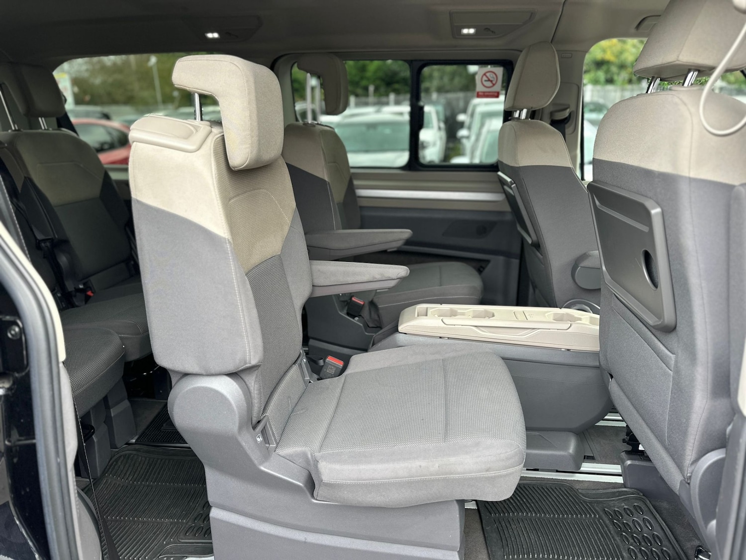 Used Volkswagen Multivan 2022 for sale - 76625660: Photo 16