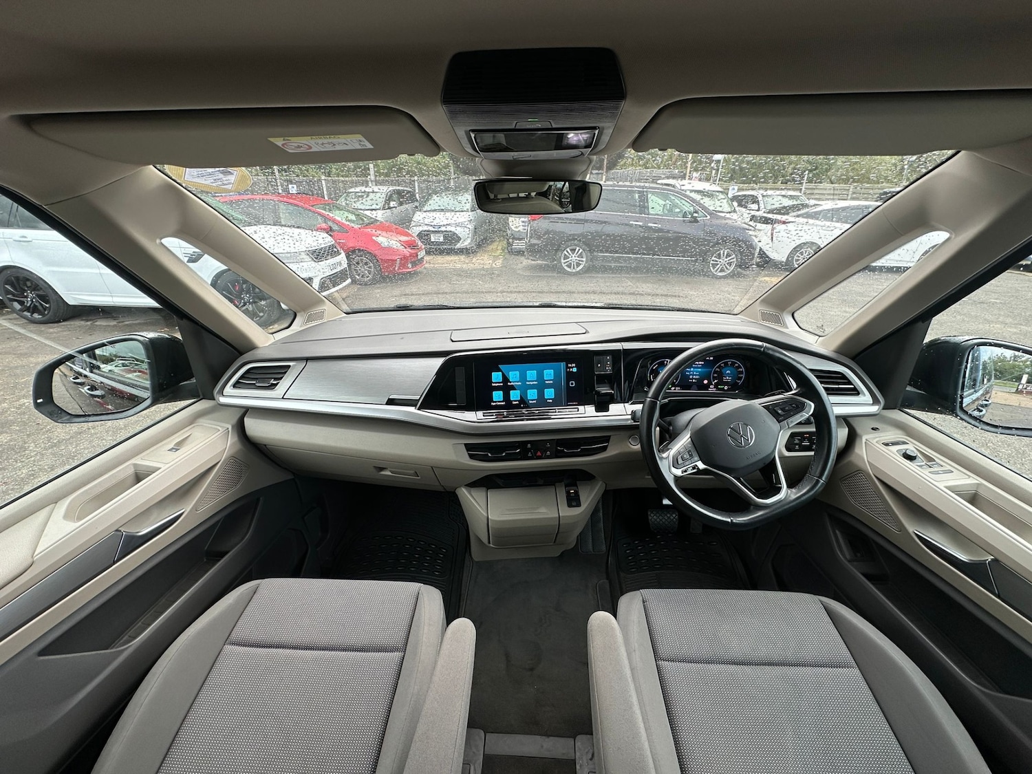 Used Volkswagen Multivan 2022 for sale - 76625660: Photo 22