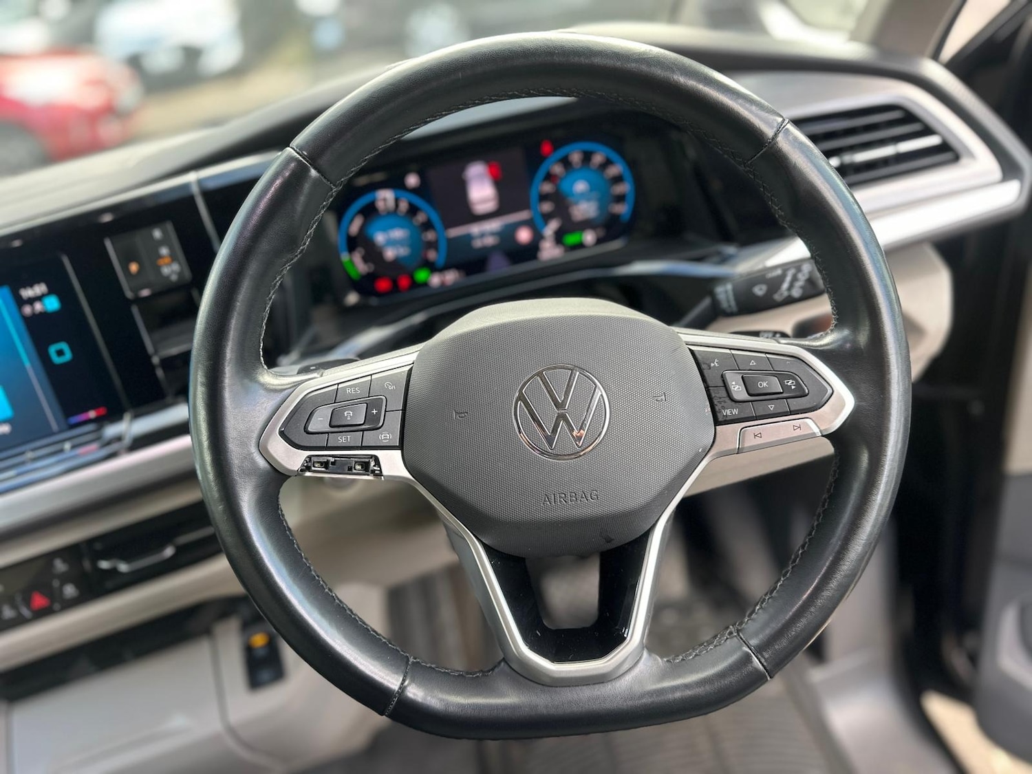 Used Volkswagen Multivan 2022 for sale - 76625660: Photo 24