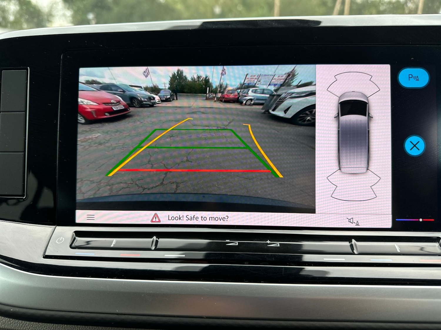 Used Volkswagen Multivan 2022 for sale - 76625660: Photo 31