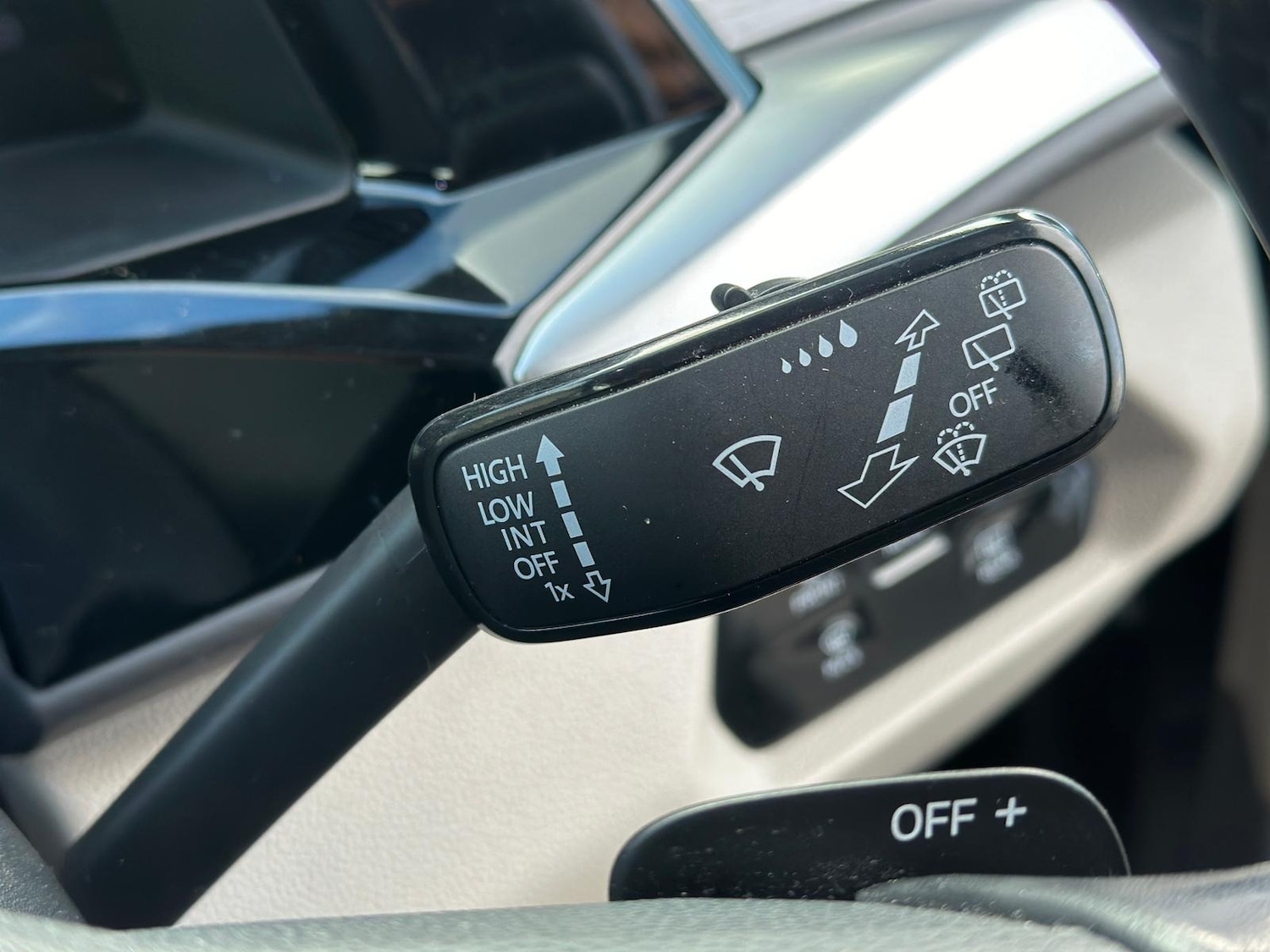 Used Volkswagen Multivan 2022 for sale - 76625660: Photo 33