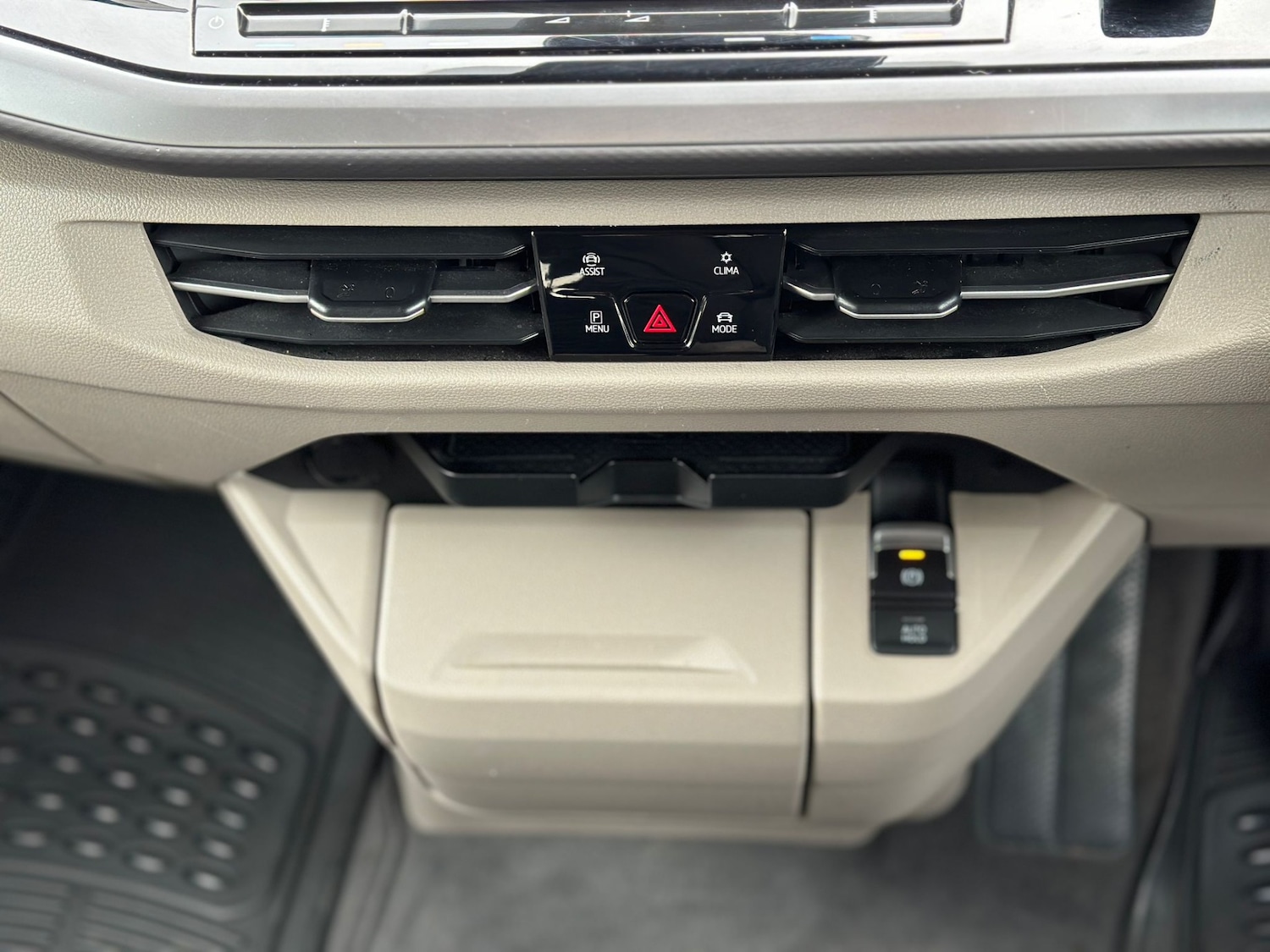 Used Volkswagen Multivan 2022 for sale - 76625660: Photo 36