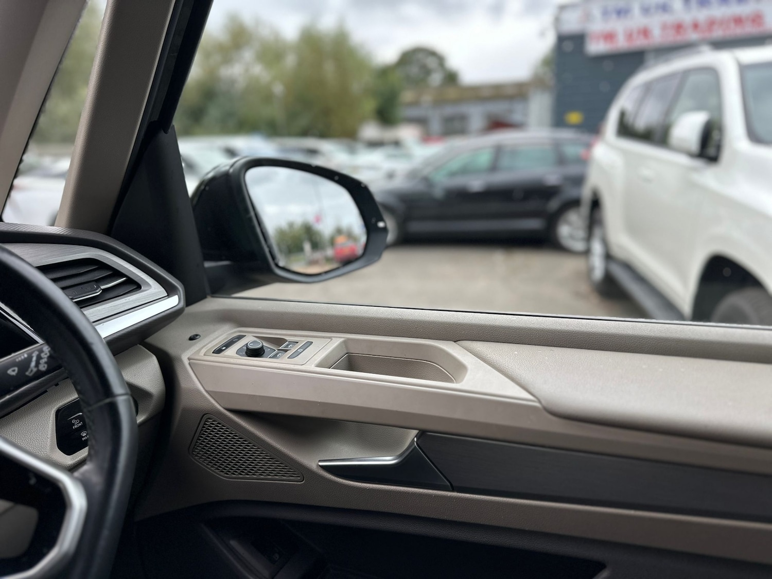 Used Volkswagen Multivan 2022 for sale - 76625660: Photo 38