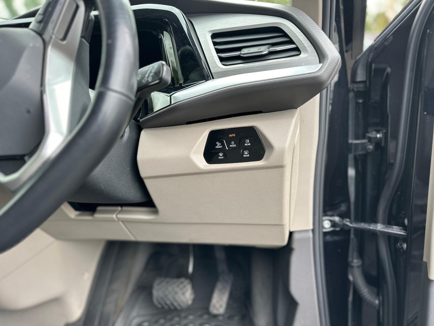 Used Volkswagen Multivan 2022 for sale - 76625660: Photo 39