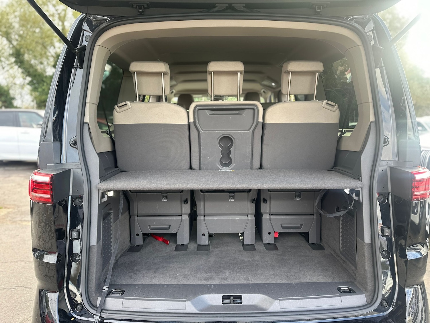 Used Volkswagen Multivan 2022 for sale - 76625660: Photo 46