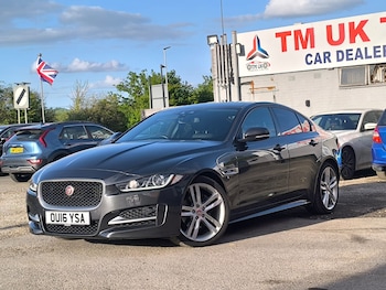Used Jaguar XE 2016 for sale - 78552614: Photo