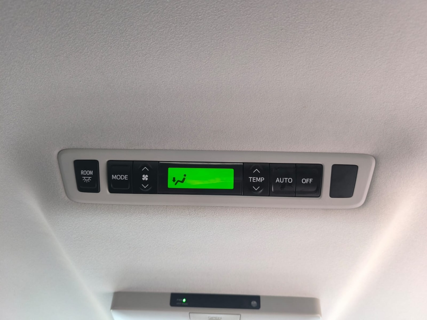 Used Toyota Alphard 2014 for sale - 77003286: Photo 27