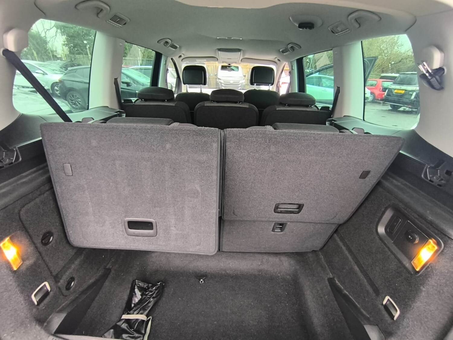 Used Volkswagen Sharan 2015 for sale - 77501558: Photo 34