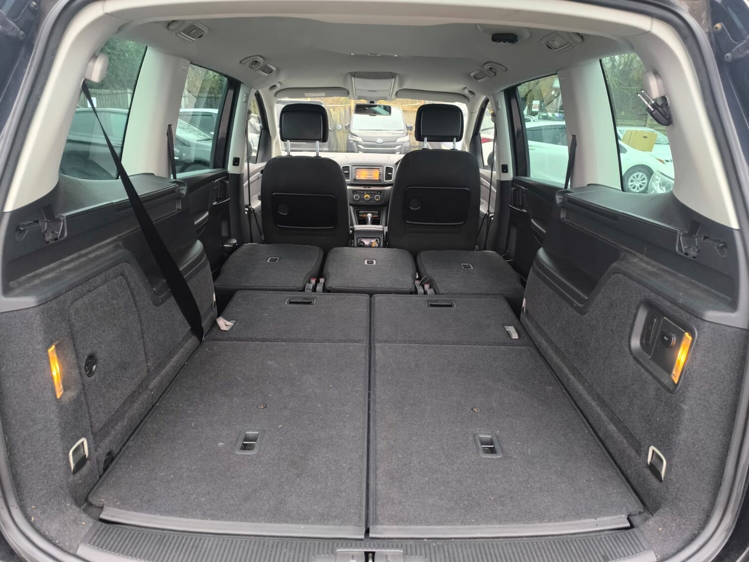 Used Volkswagen Sharan 2015 for sale - 77501558: Photo 35