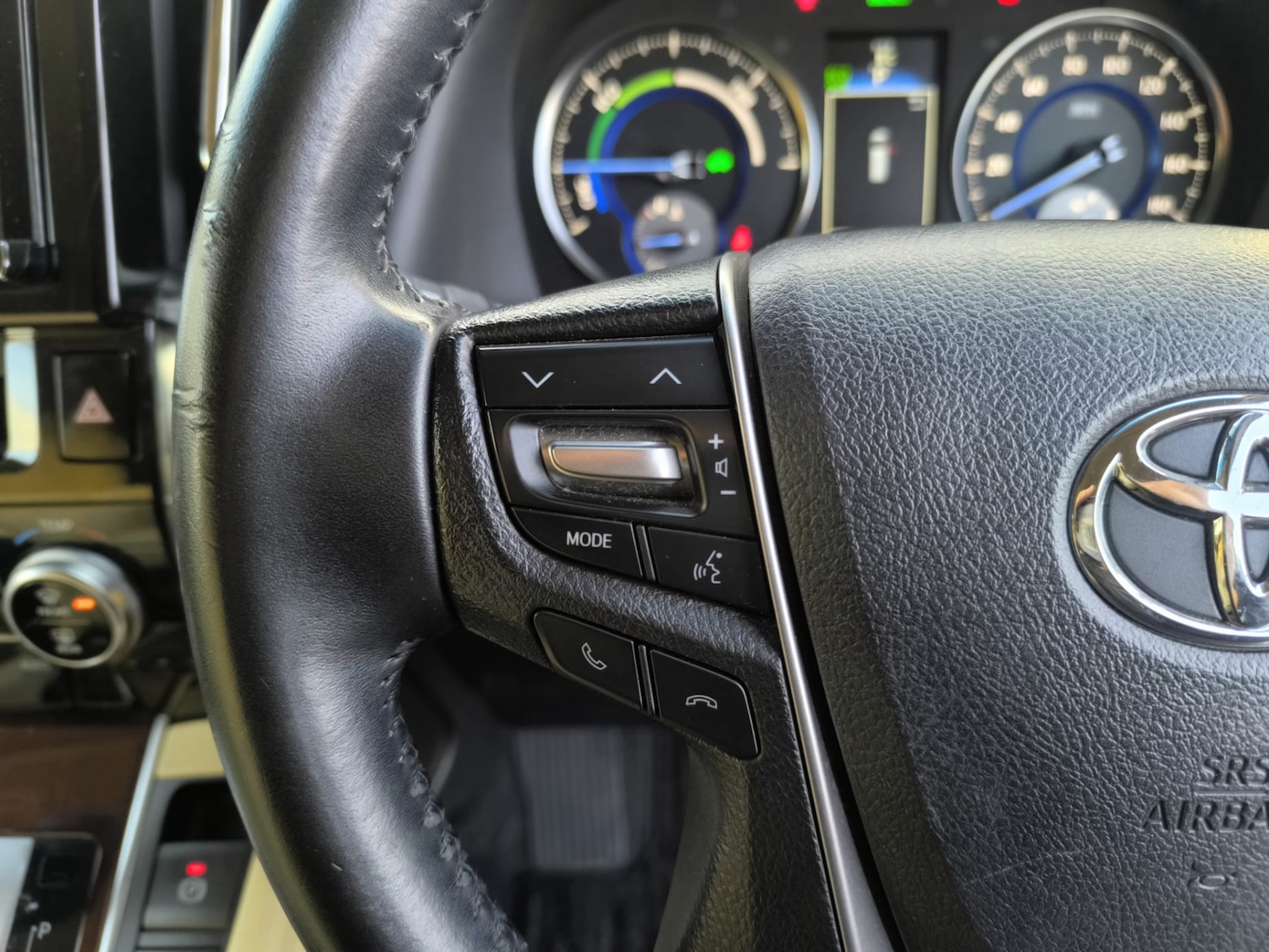 Used Toyota Alphard 2017 for sale - 77335700: Photo 17