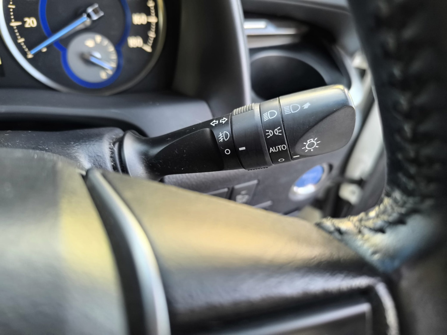 Used Toyota Alphard 2017 for sale - 77335700: Photo 28