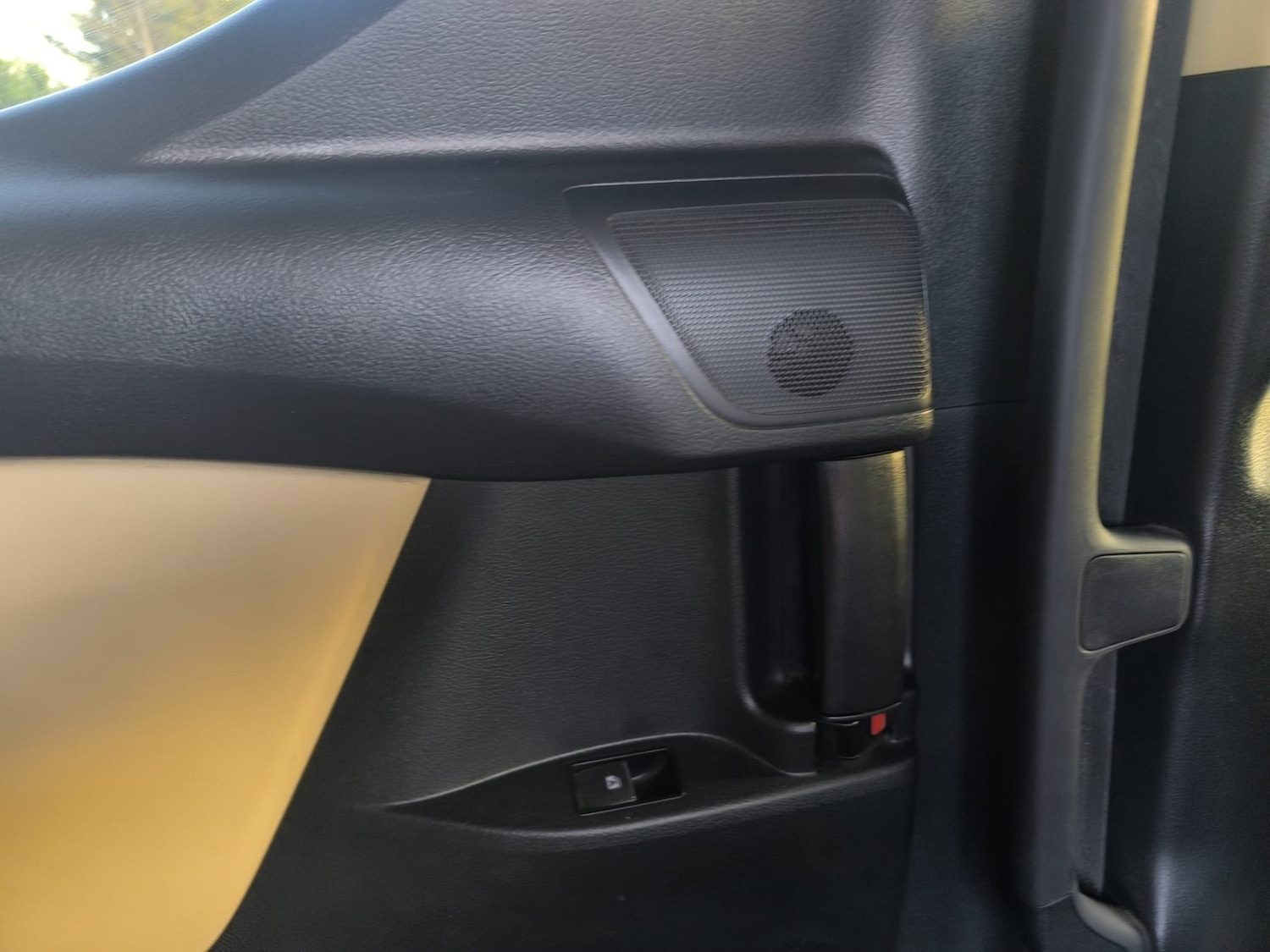 Used Toyota Alphard 2017 for sale - 77335700: Photo 35