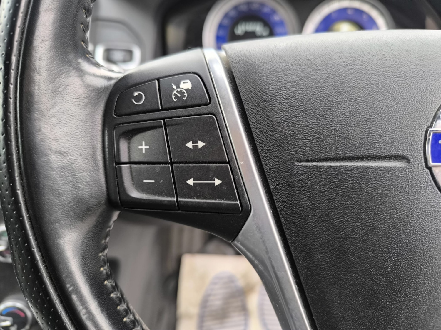 Used Volvo XC60 2013 for sale - 78011904: Photo 16