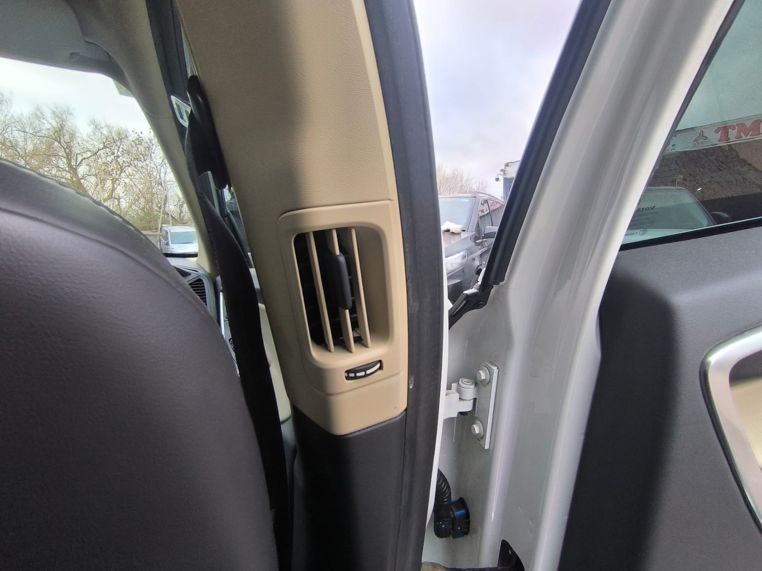 Used Volvo XC60 2013 for sale - 78011904: Photo 27