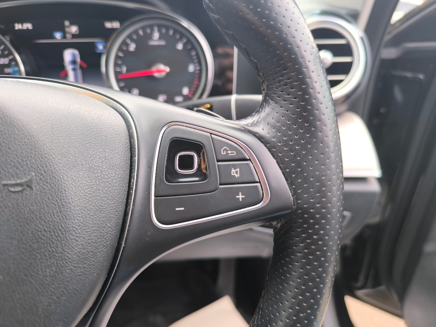 Used Mercedes-Benz E Class 2018 for sale - 78132472: Photo 17