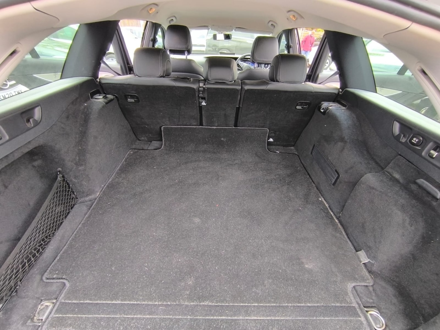 Used Mercedes-Benz E Class 2018 for sale - 78132472: Photo 40