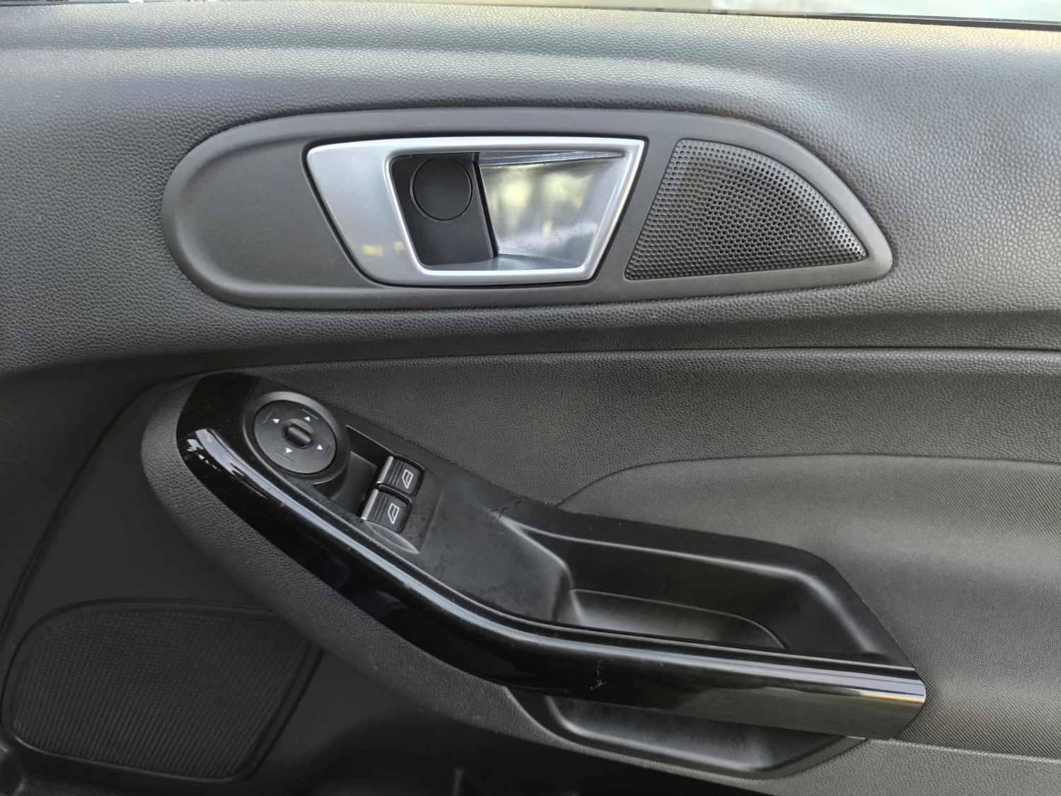 Used Ford Fiesta 2015 for sale - 76831915: Photo 25