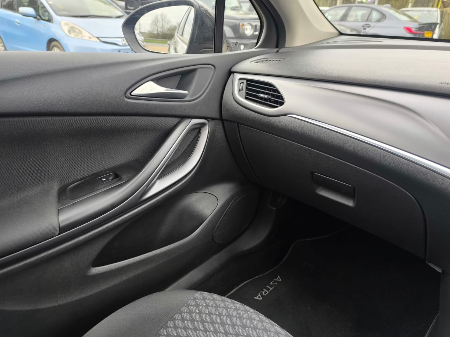 Used Vauxhall Astra 2016 for sale - 77916072: Photo 25