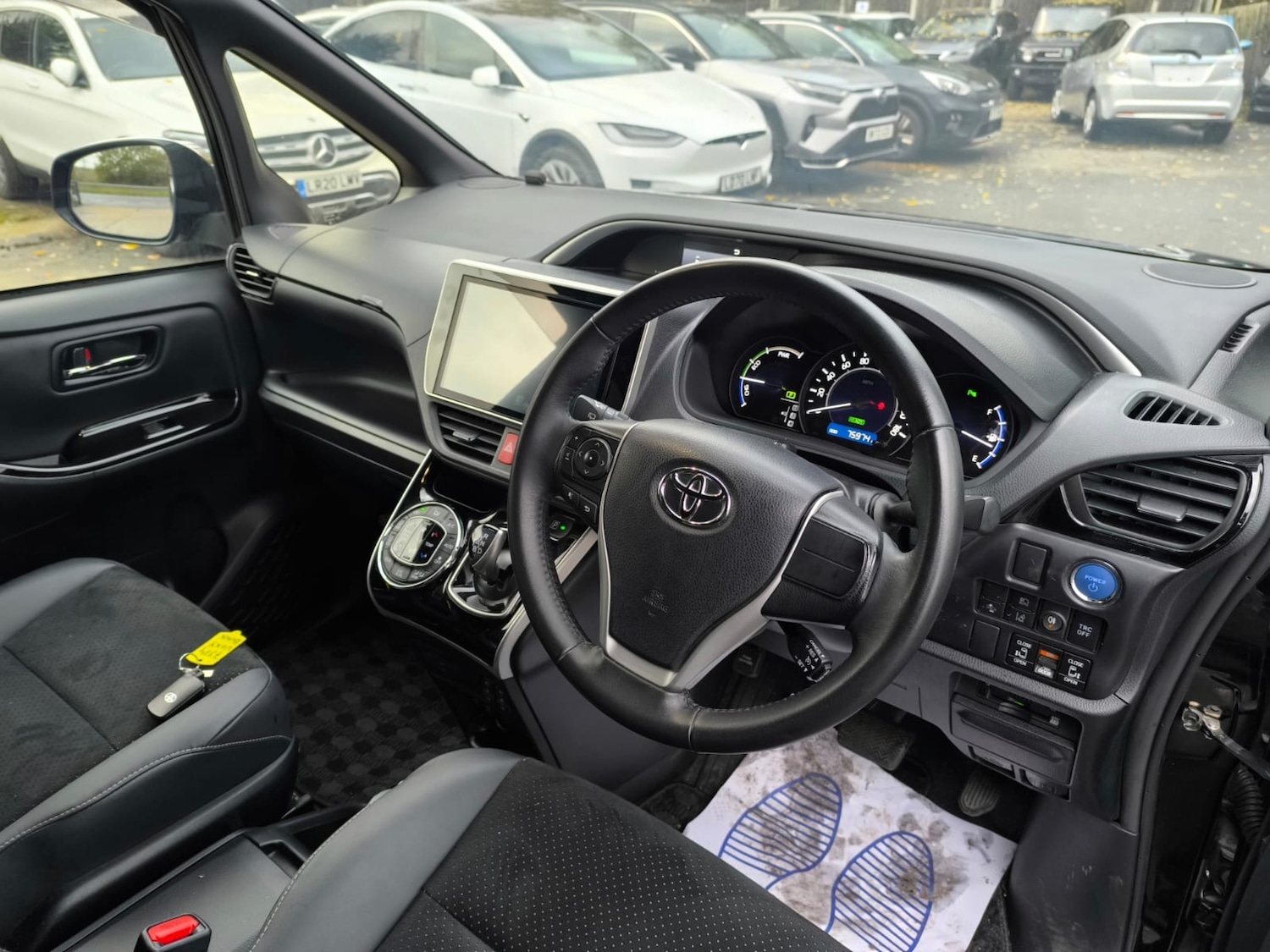 Used Toyota Voxy 2021 for sale - 76477356: Photo 10