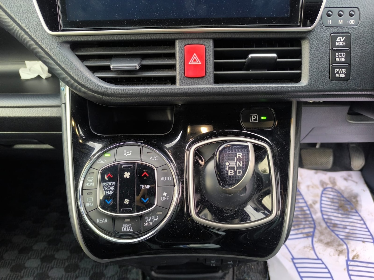 Used Toyota Voxy 2021 for sale - 76477356: Photo 20