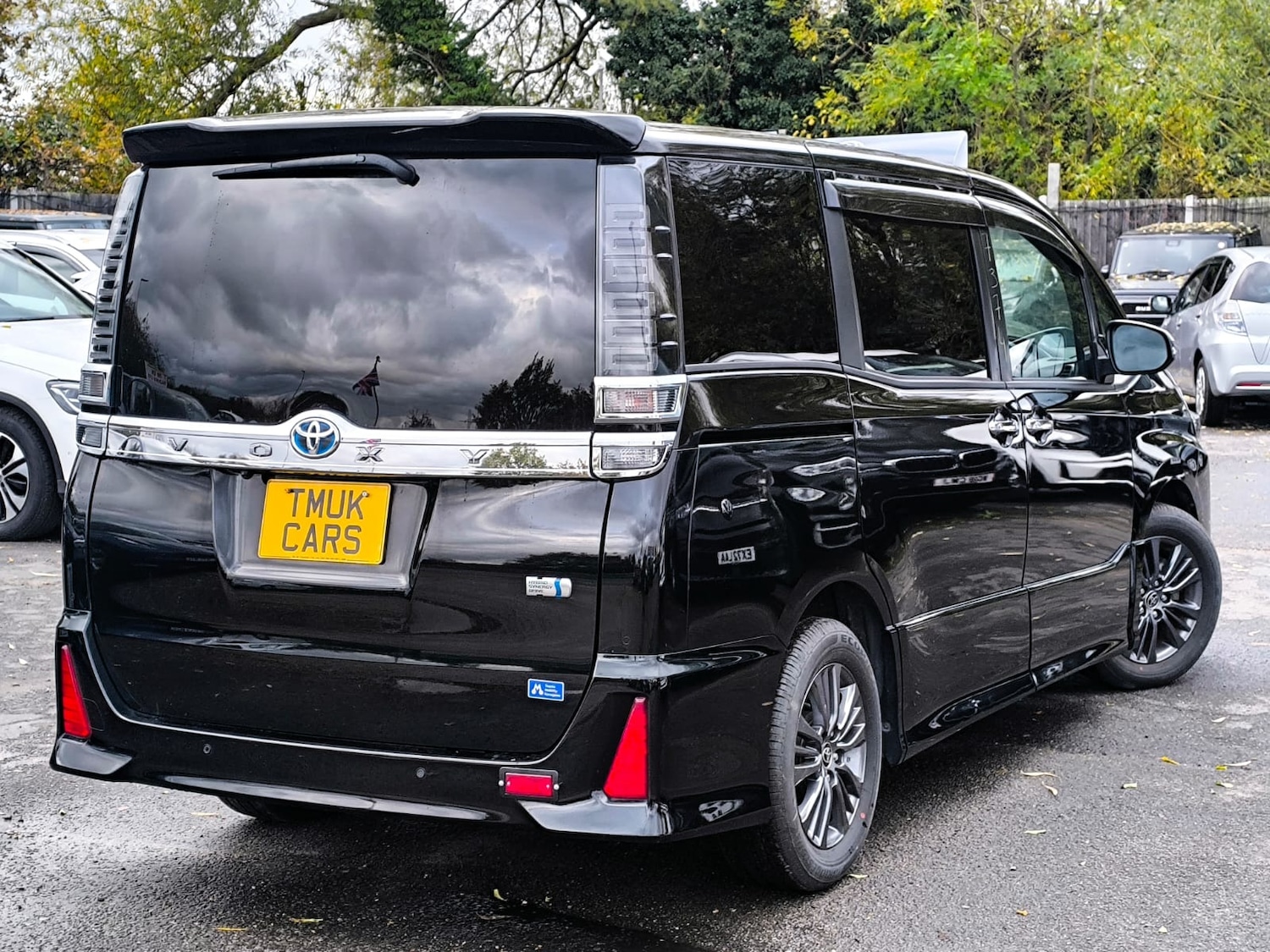 Used Toyota Voxy 2021 for sale - 76477356: Photo 3