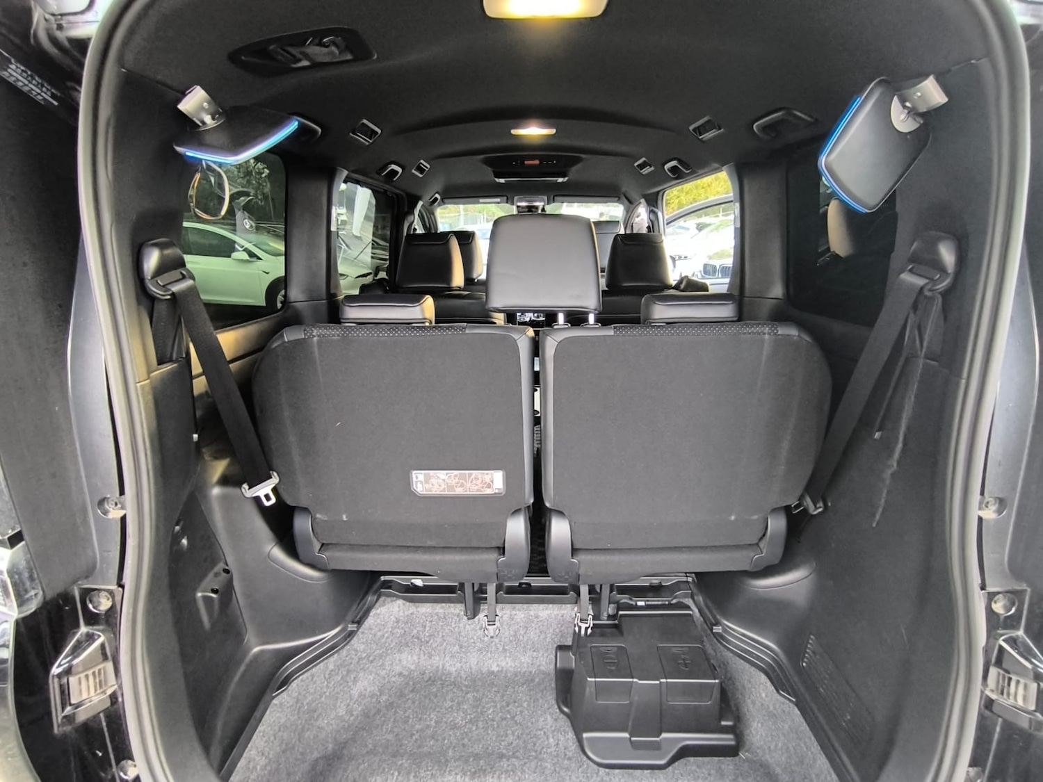 Used Toyota Voxy 2021 for sale - 76477356: Photo 34