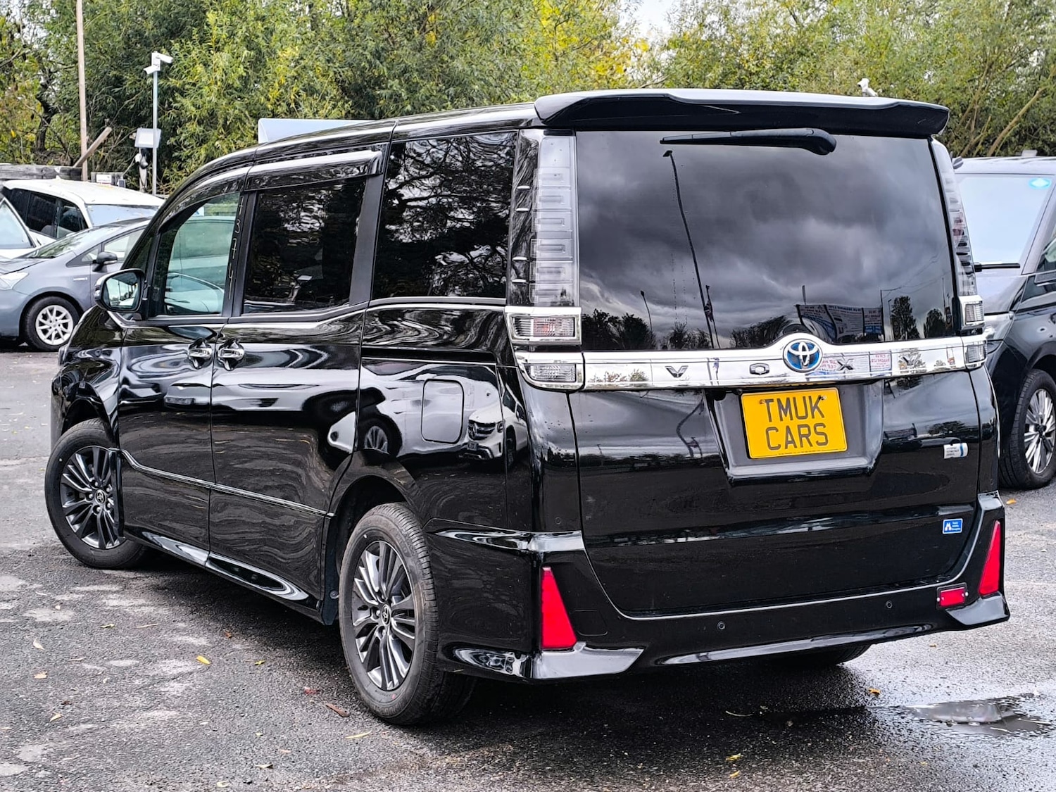 Used Toyota Voxy 2021 for sale - 76477356: Photo 4