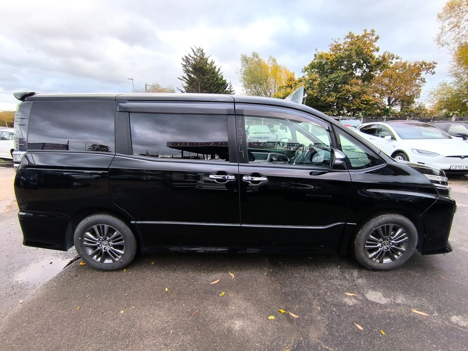 Used Toyota Voxy 2021 for sale - 76477356: Photo 5