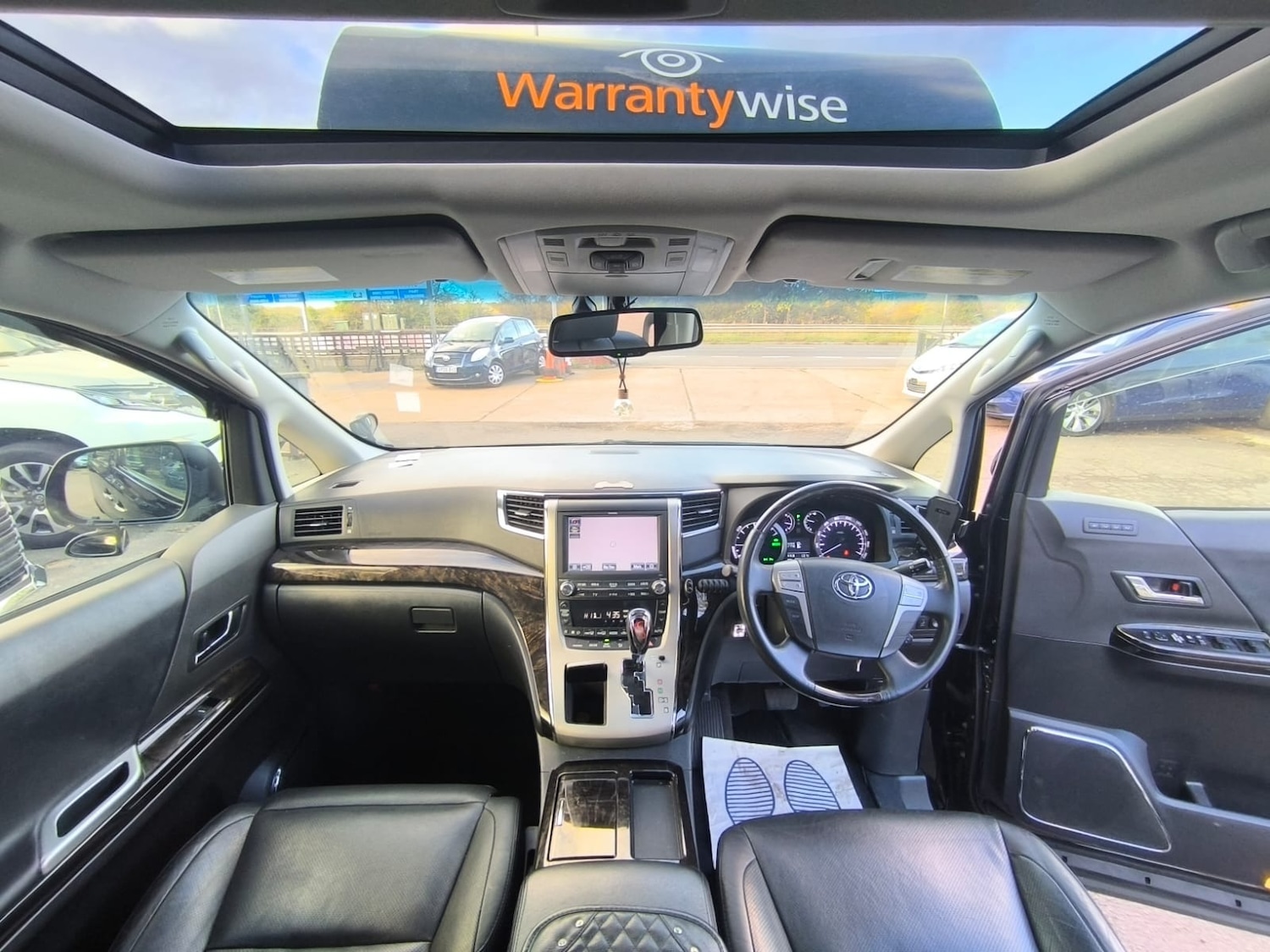 Used Toyota Alphard 2012 for sale - 76392348: Photo 12