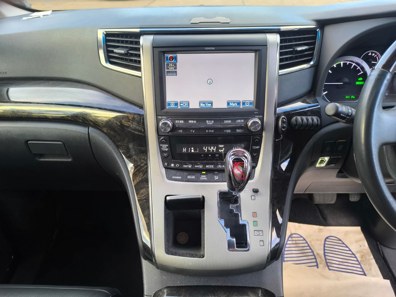Used Toyota Alphard 2012 for sale - 76392348: Photo 18