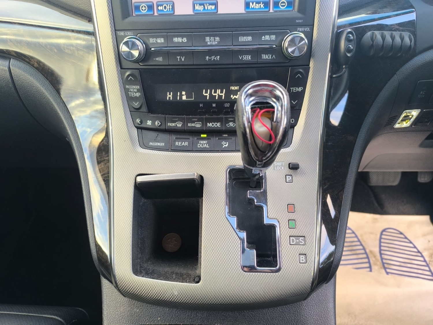 Used Toyota Alphard 2012 for sale - 76392348: Photo 19