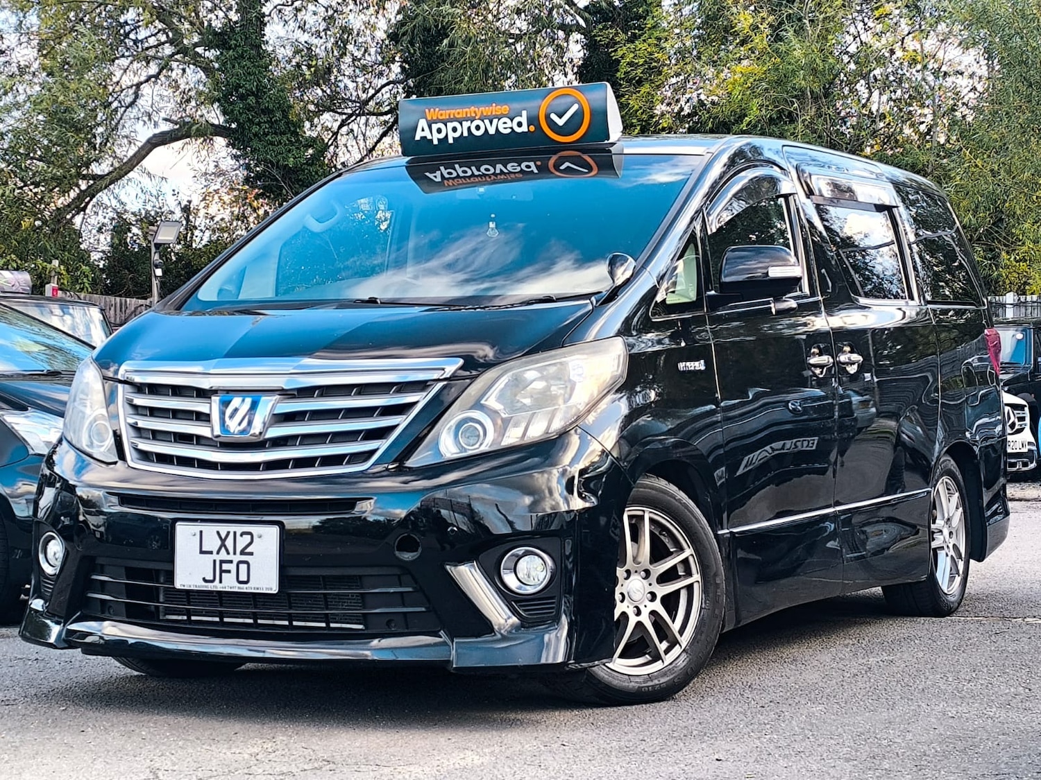 Used Toyota Alphard 2012 for sale - 76392348: Photo 2