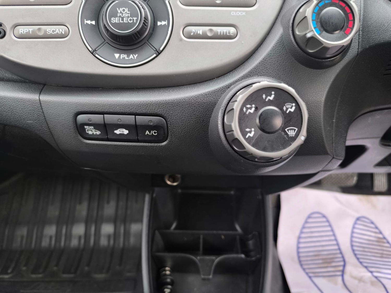 Used Honda Jazz 2009 for sale - 76492214: Photo 25