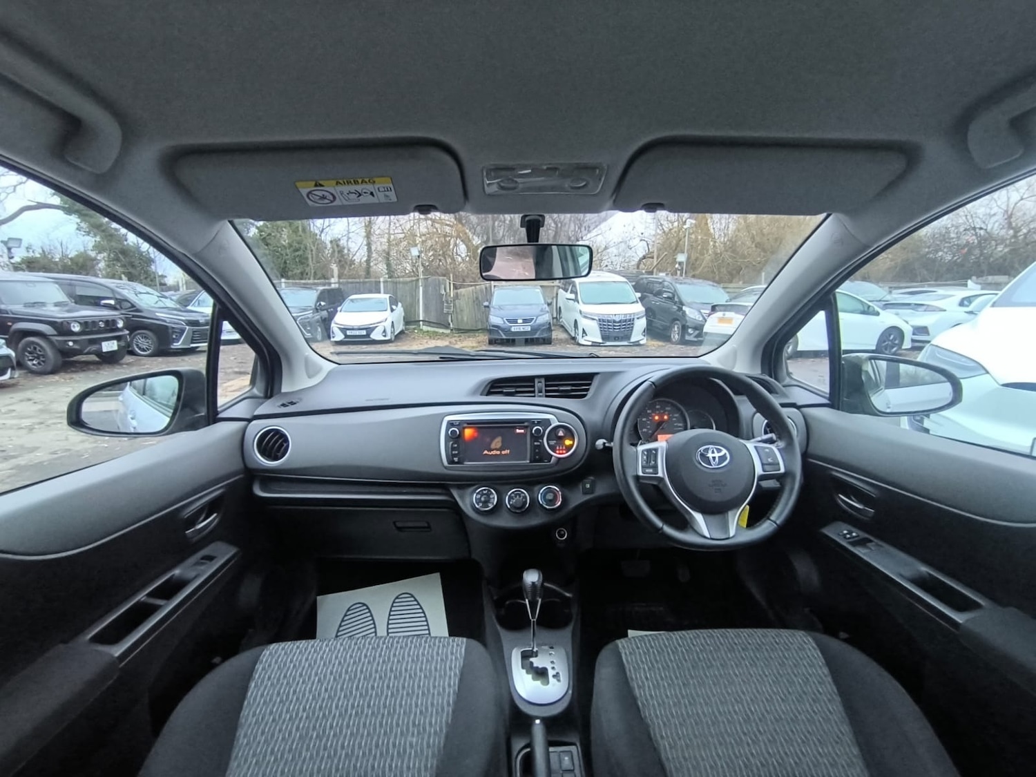 Used Toyota Yaris 2013 for sale - 76980328: Photo 13