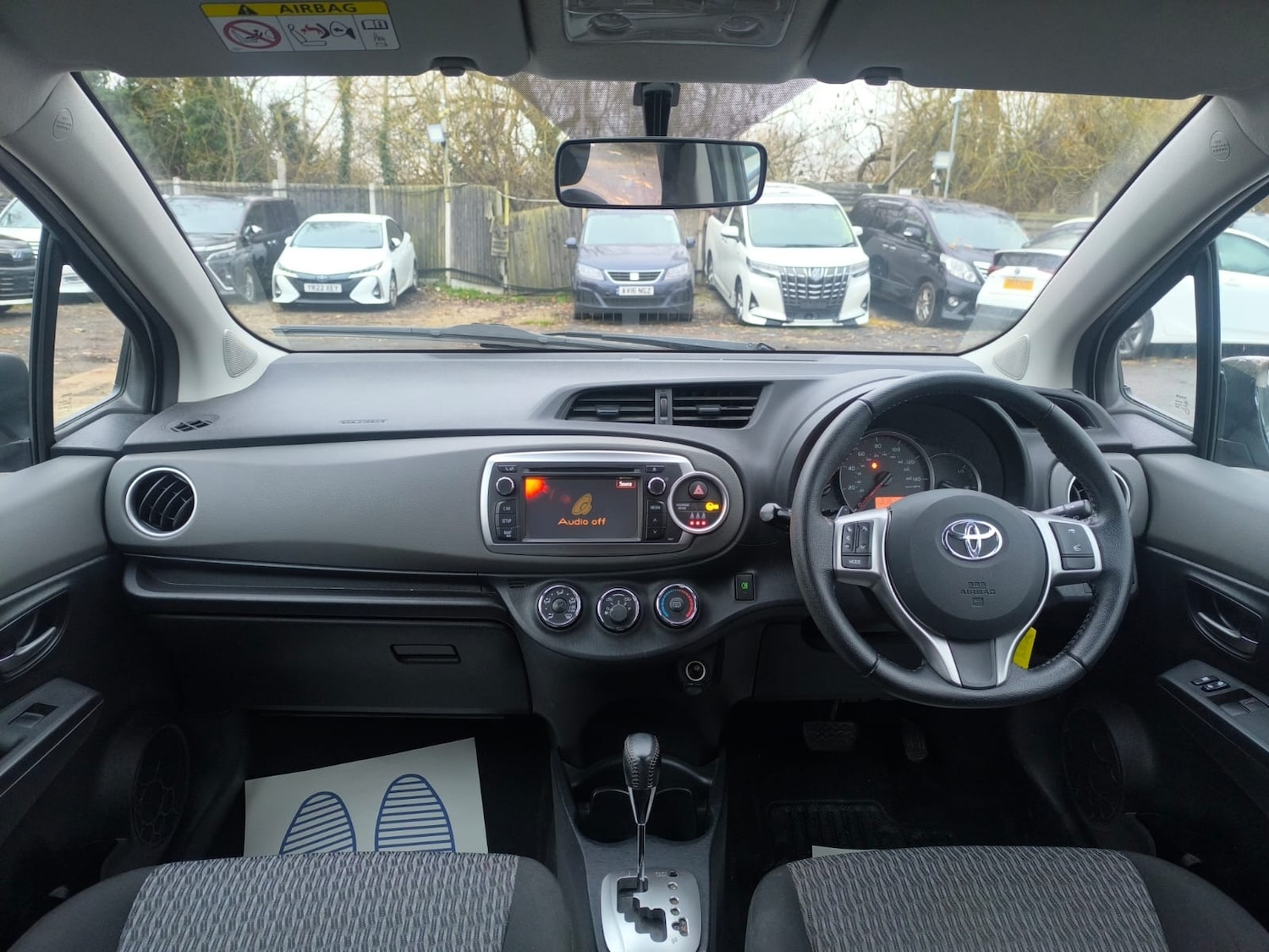 Used Toyota Yaris 2013 for sale - 76980328: Photo 14