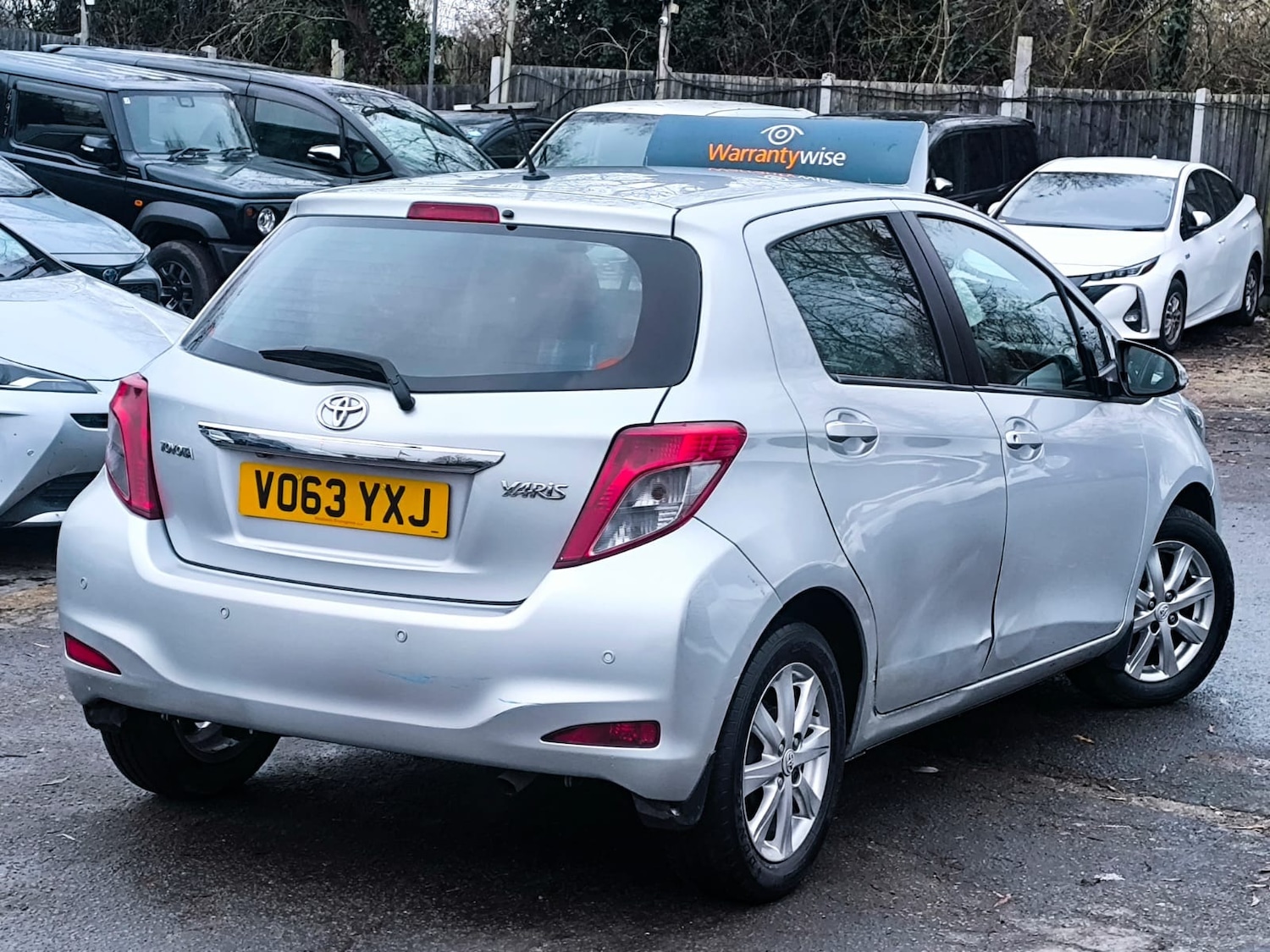 Used Toyota Yaris 2013 for sale - 76980328: Photo 3